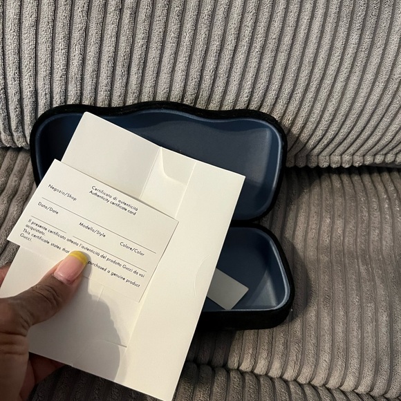 GUCCI 
Round Frame Sylvie Web Sunglasses GG0105S Gold - Picture 11 of 11